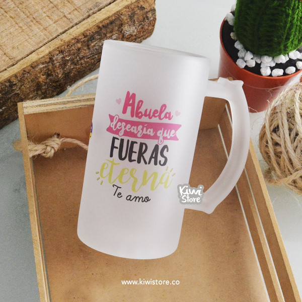 Abuelita, desearía que fueras eterna!